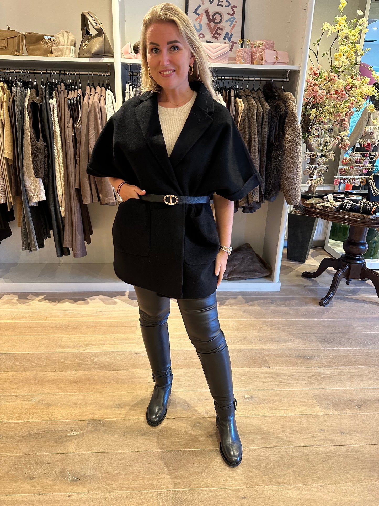MÈRE BY BOUTIQUE 33