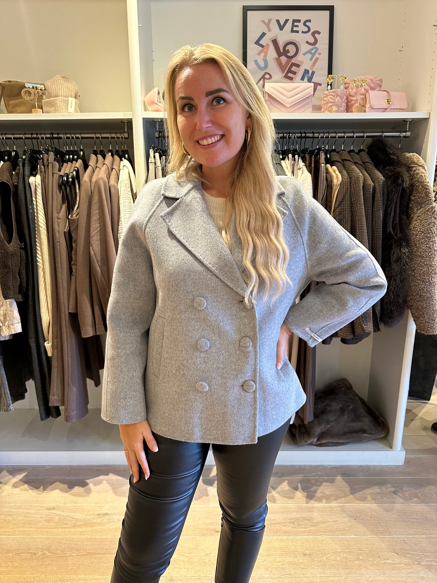 MÈRE BY BOUTIQUE 33