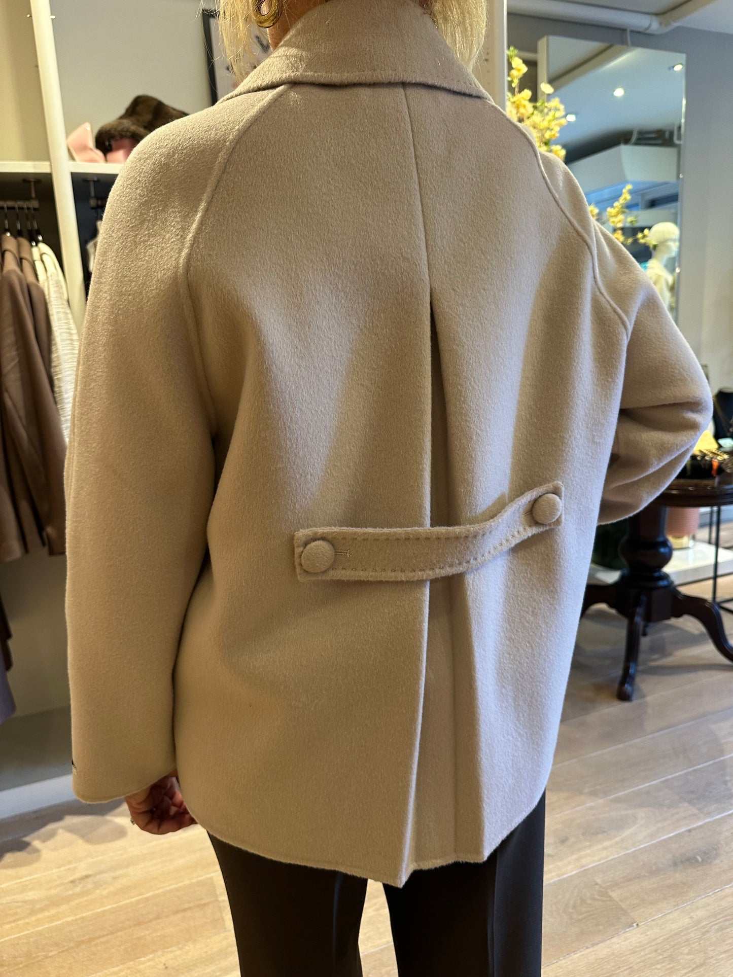 MÈRE BY BOUTIQUE 33