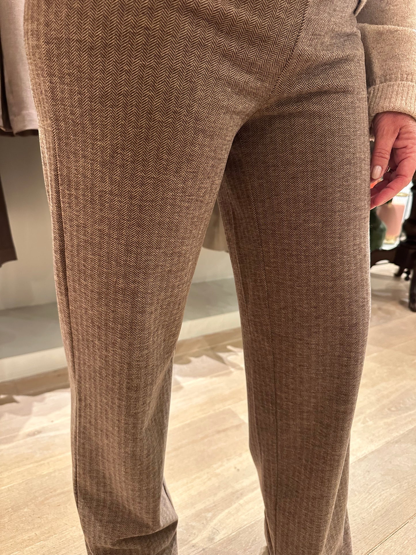 Pantalon soya concept