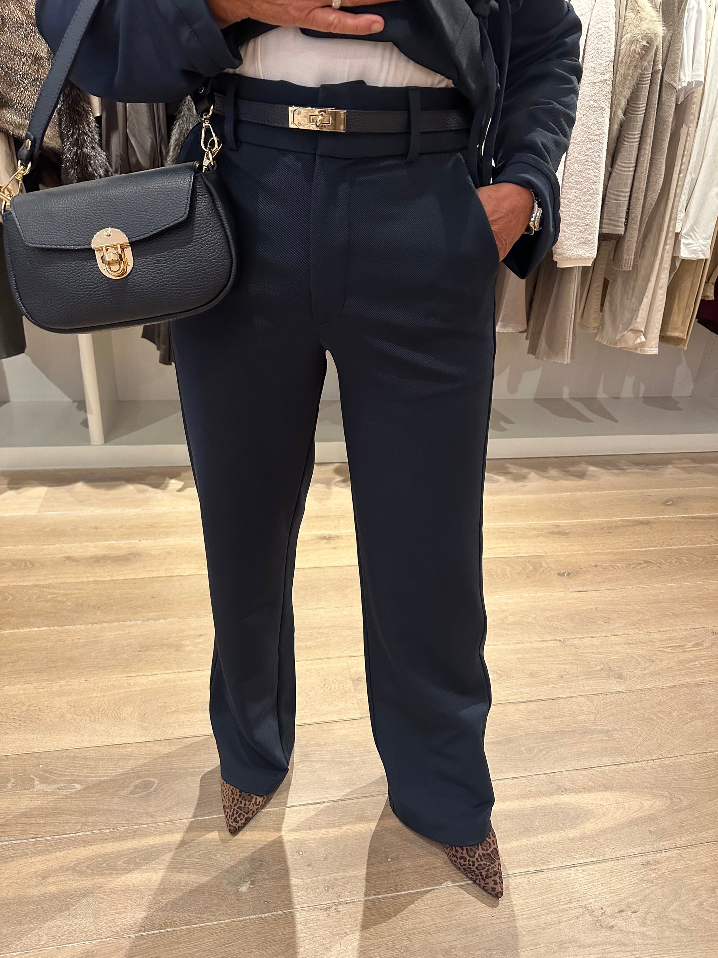 Neo noir pantalon nathaly