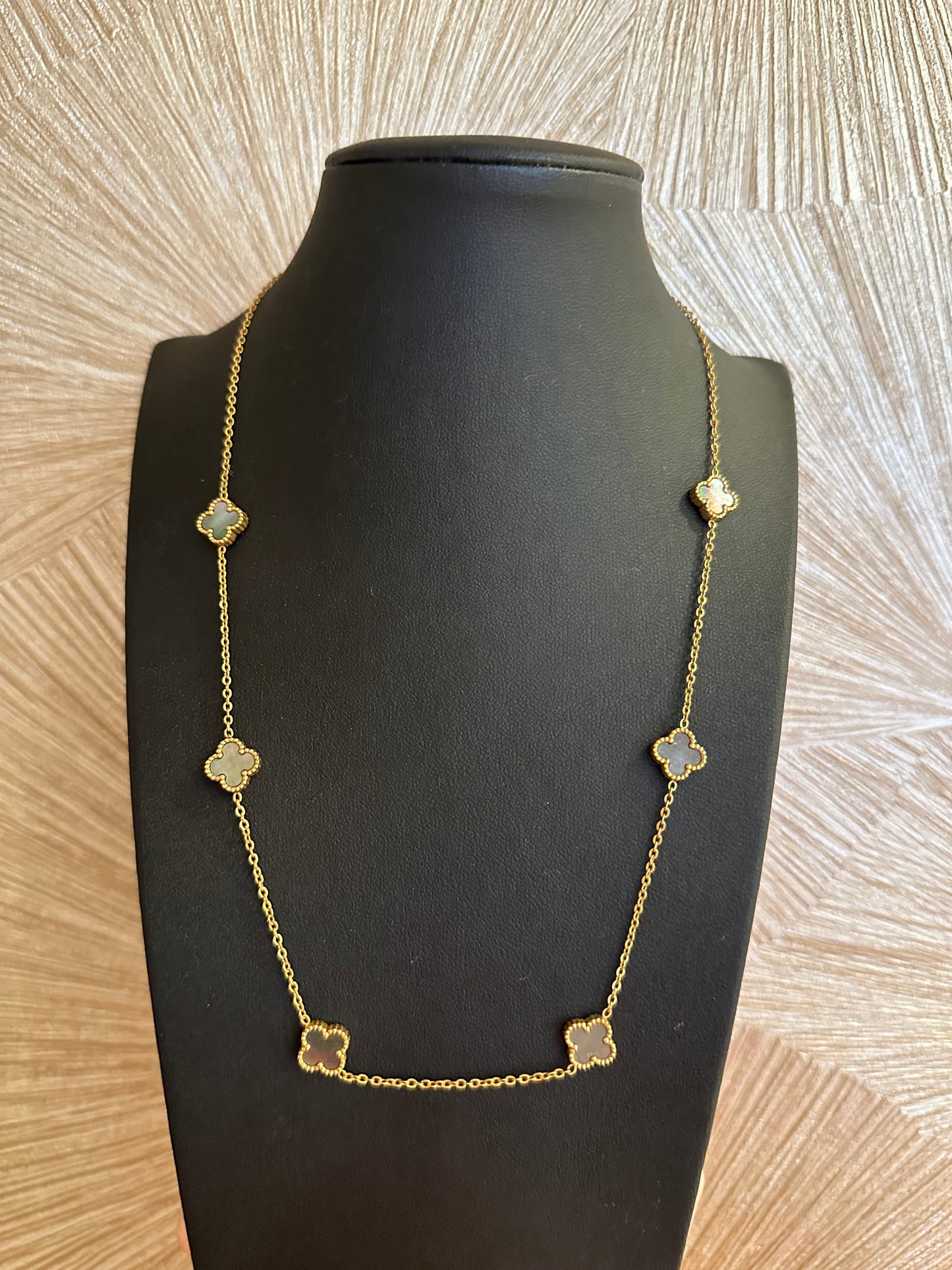 Ketting all over klaver grijs