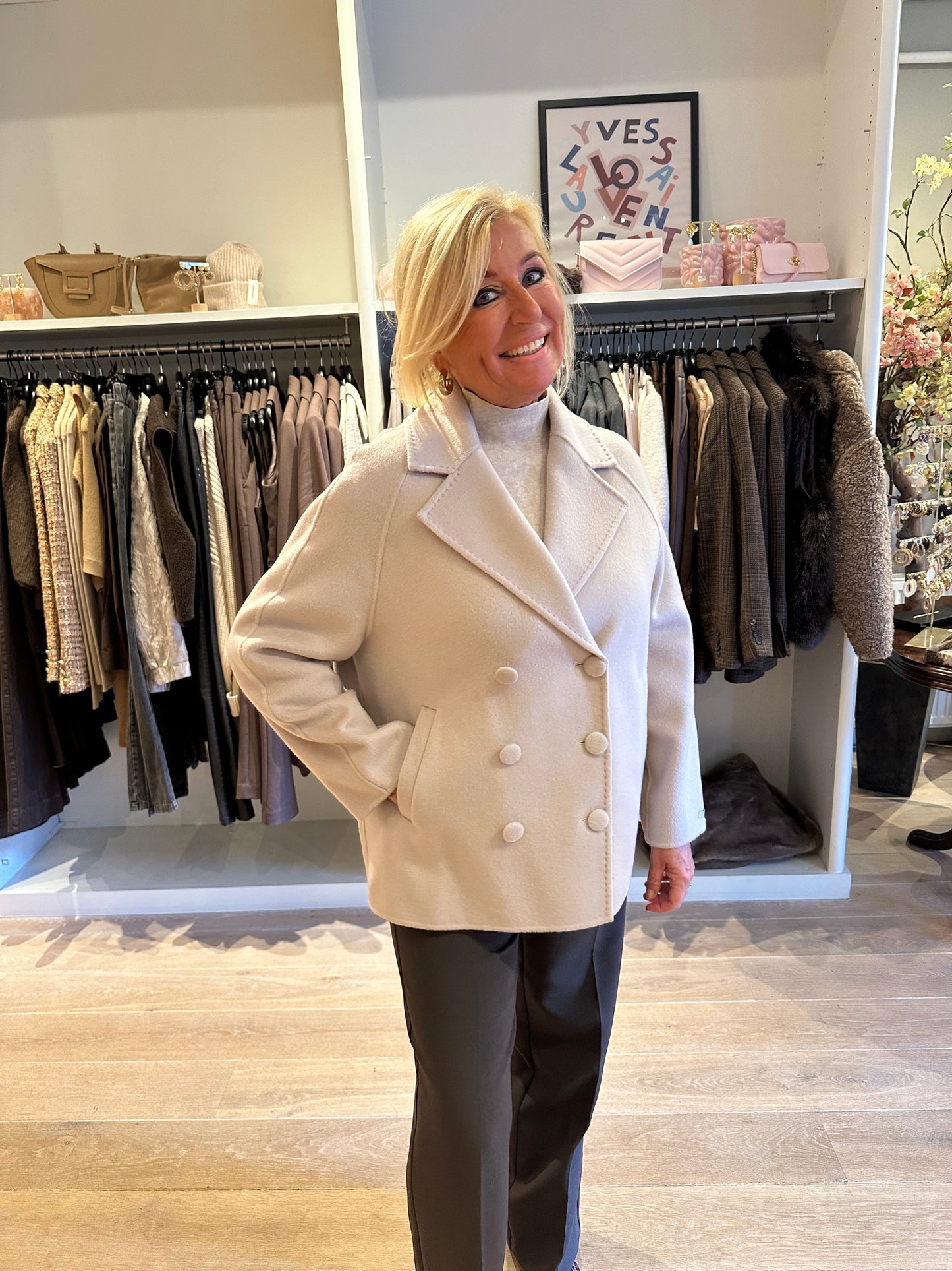 MÈRE BY BOUTIQUE 33