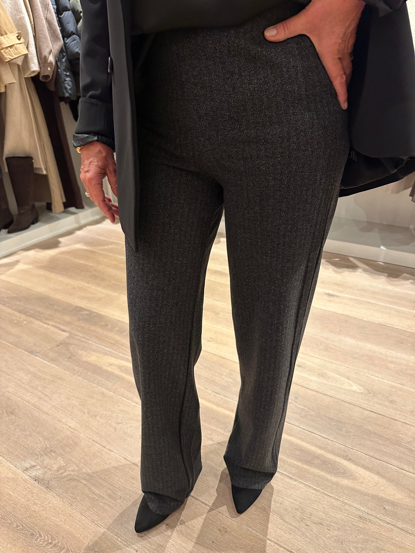 Pantalon soya concept