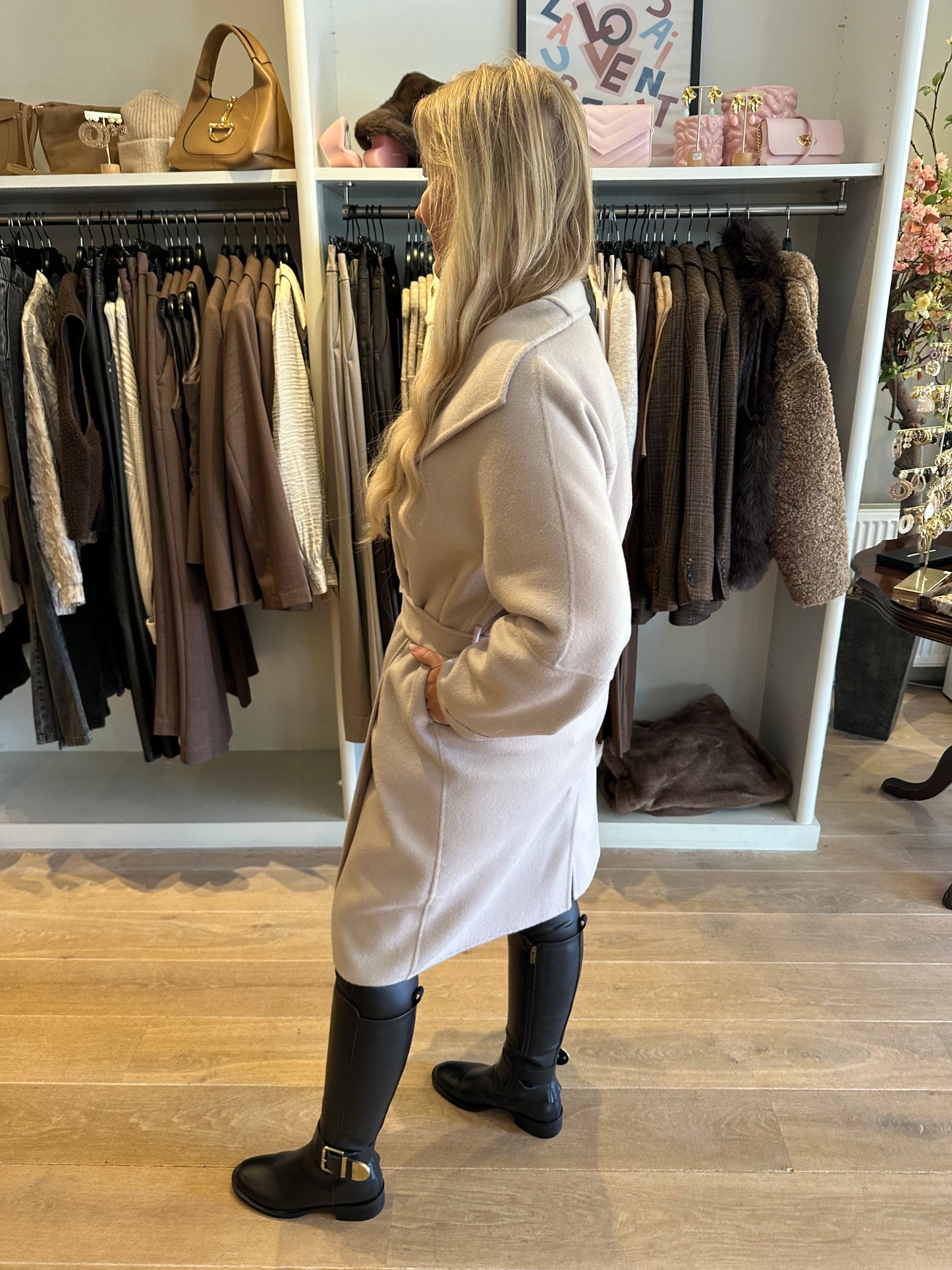 MÈRE BY BOUTIQUE 33