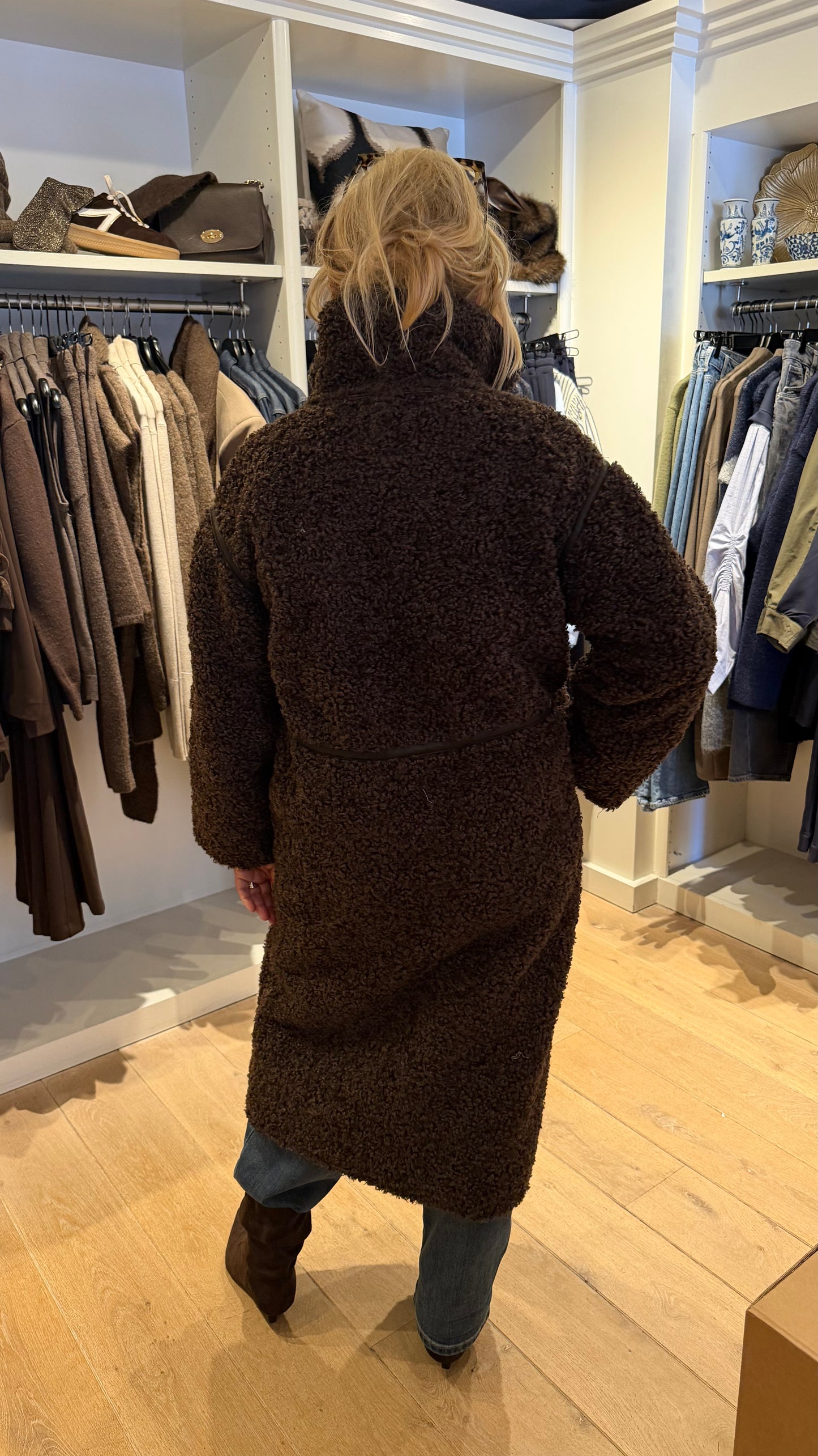 Neo noir senta coat