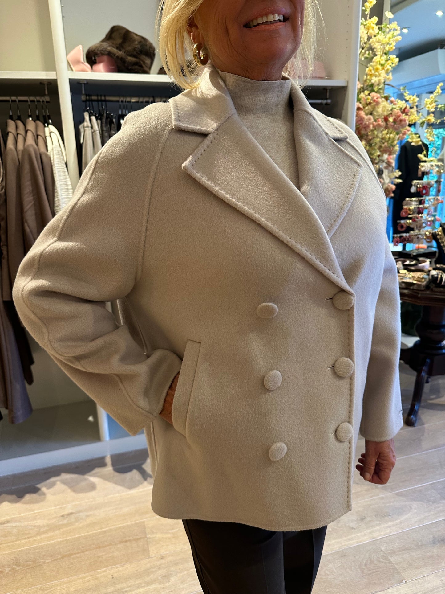 MÈRE BY BOUTIQUE 33