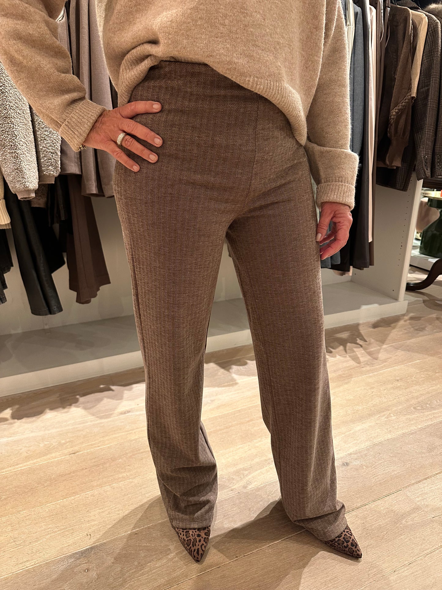 Pantalon soya concept