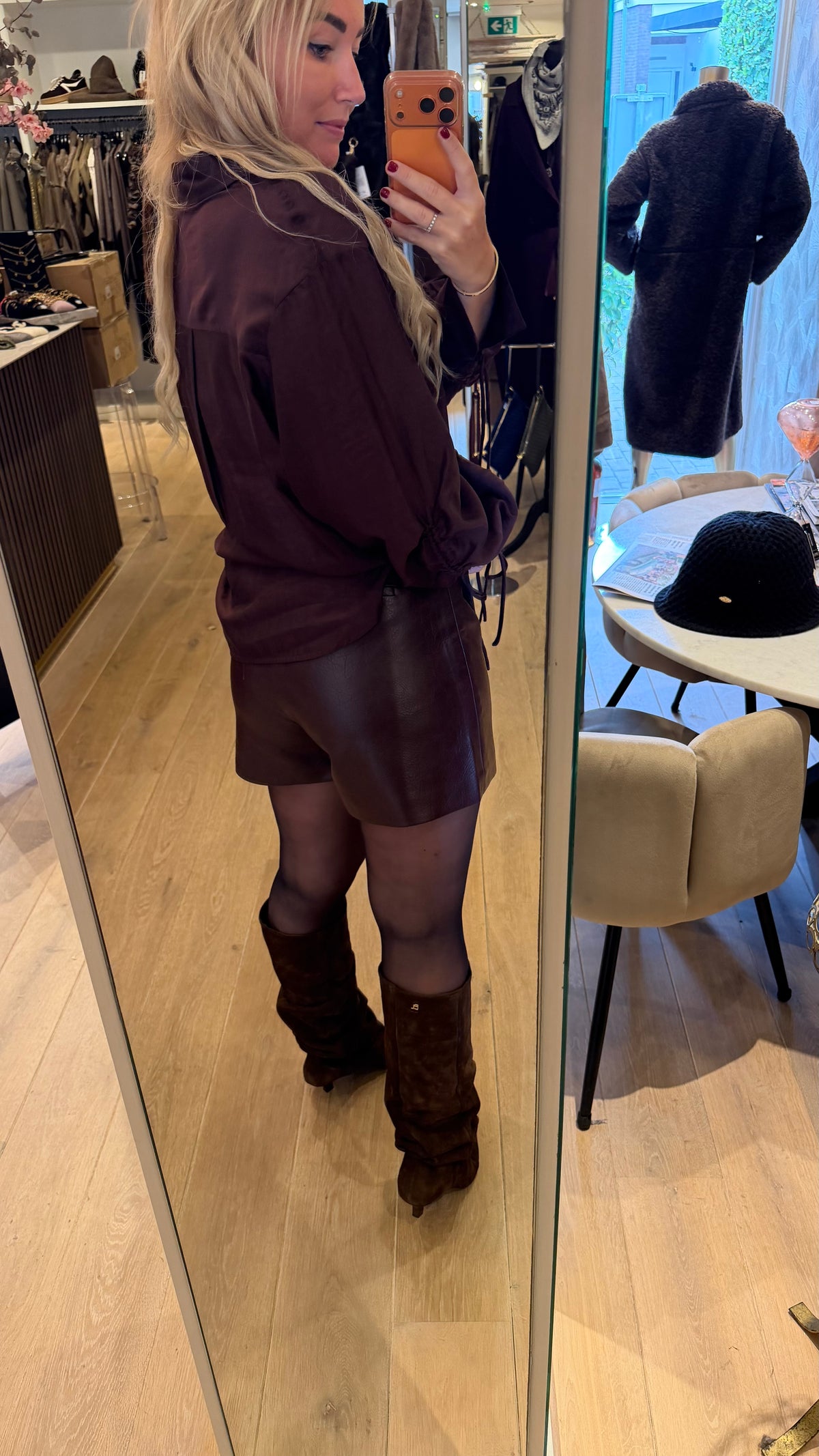 Neo noir skort elayne