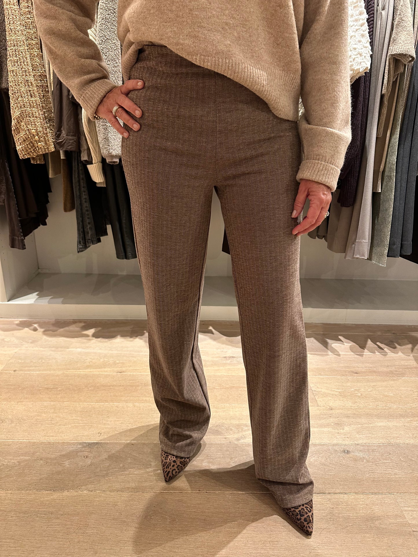 Pantalon soya concept