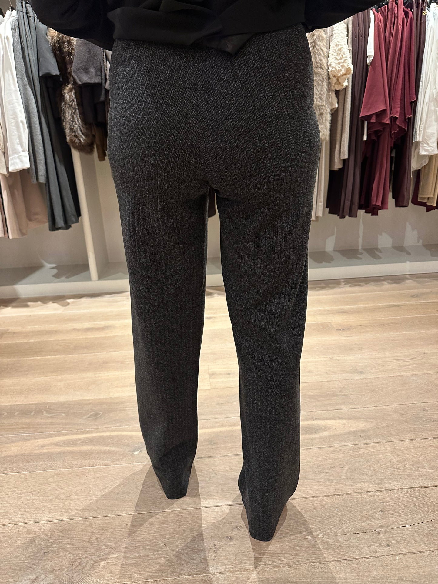 Pantalon soya concept