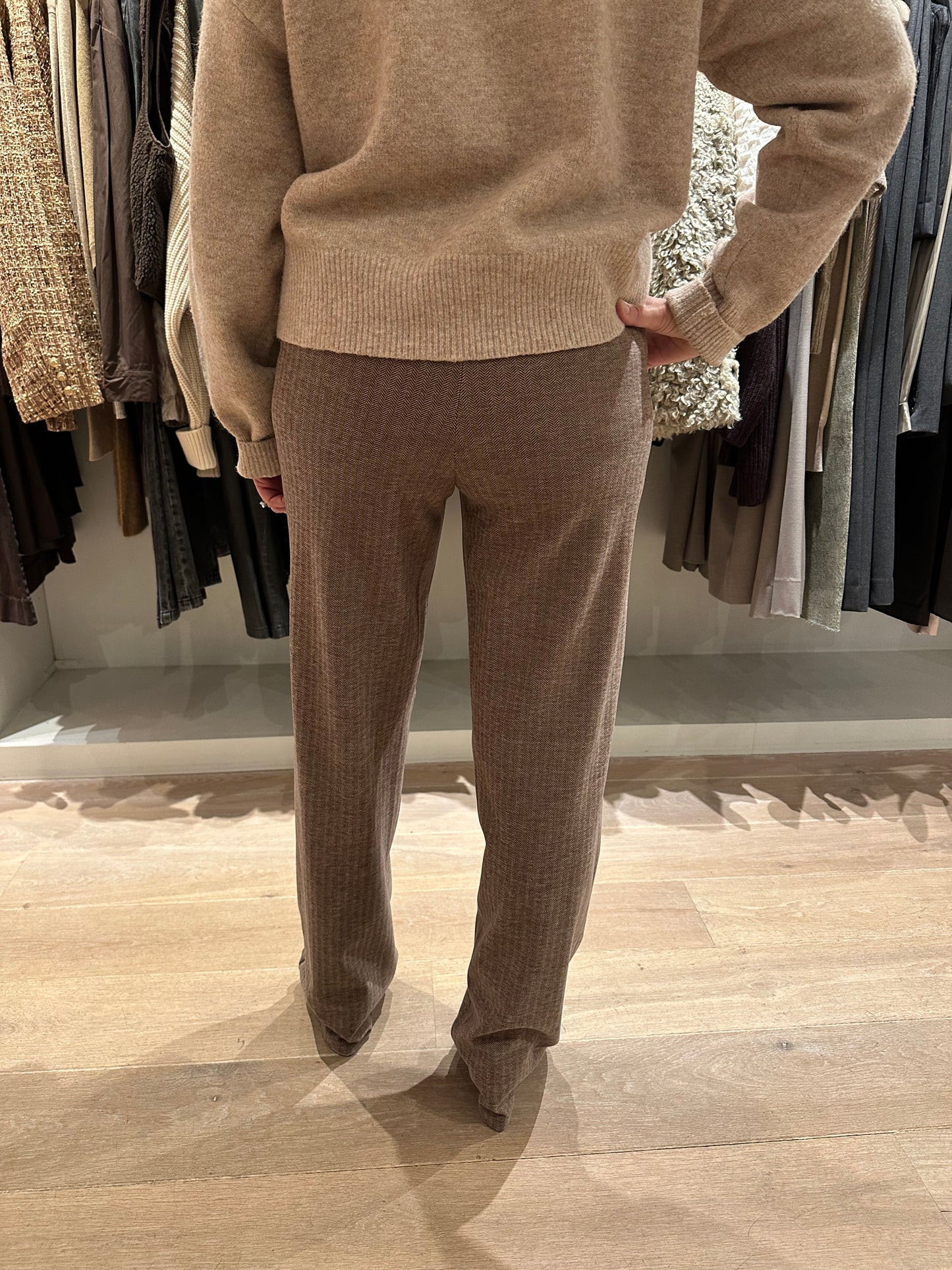 Pantalon soya concept