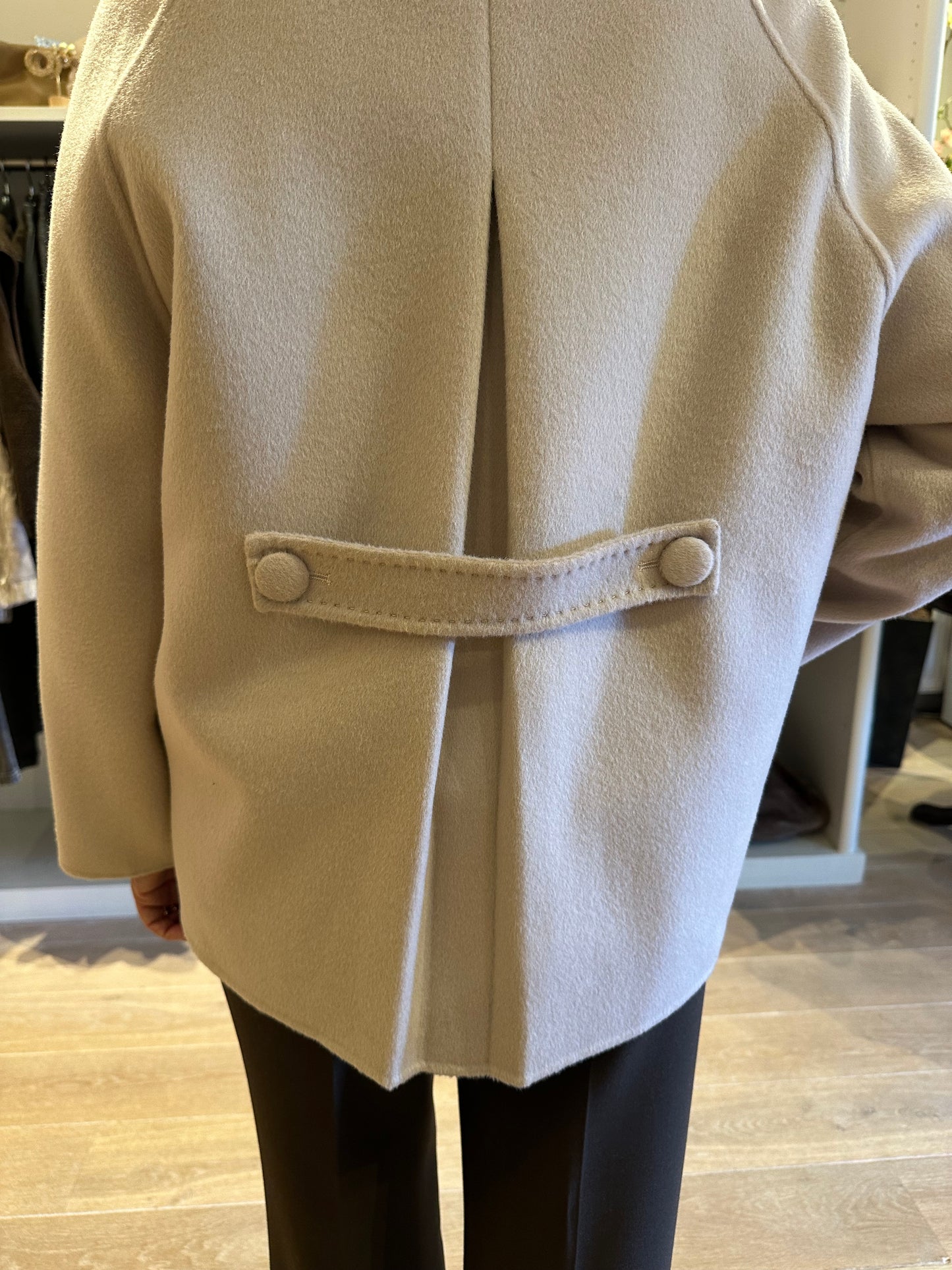 MÈRE BY BOUTIQUE 33