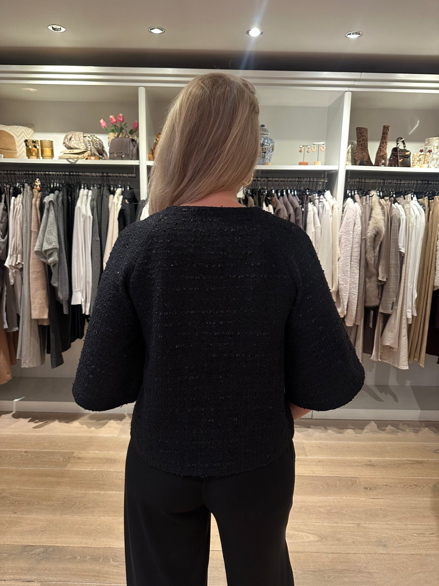 Neo noir rosella boucle