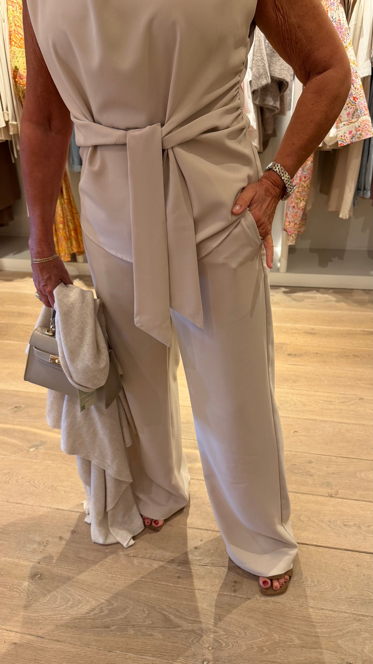 Neo noir pantalon lunet