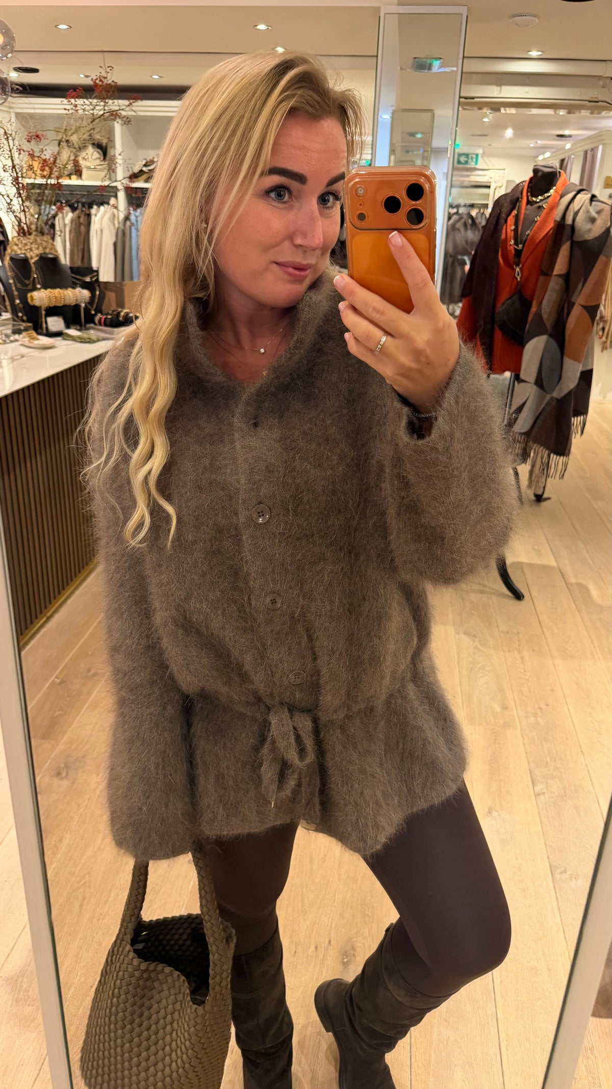 Mohair vest taupe