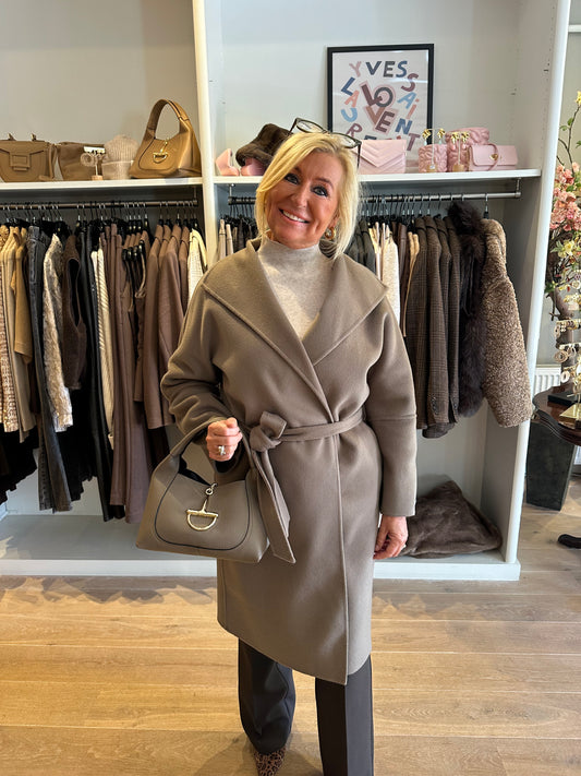 MÈRE BY BOUTIQUE 33