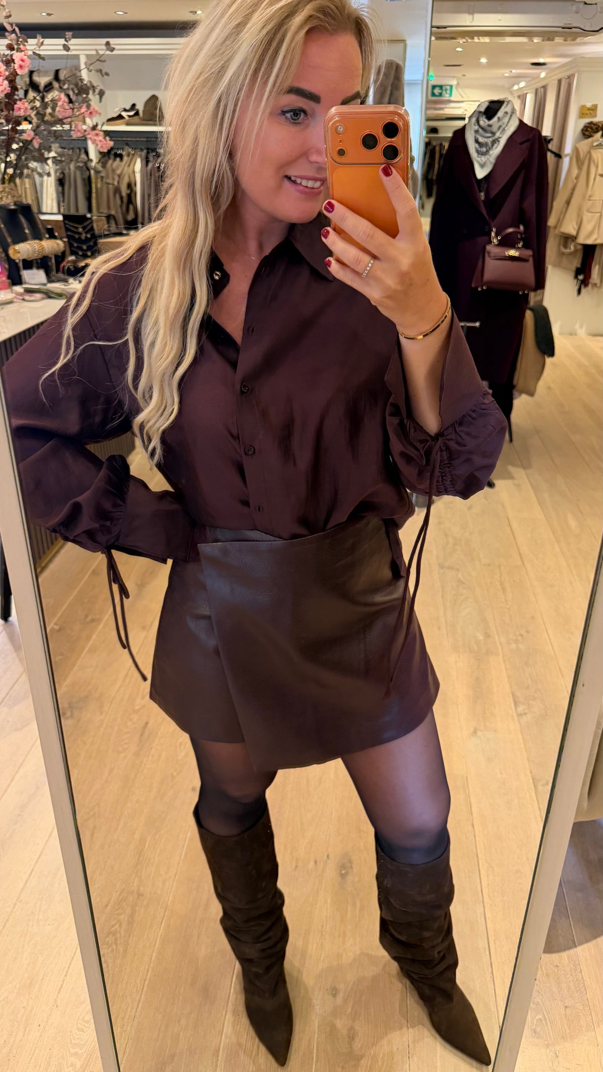 Neo noir skort elayne