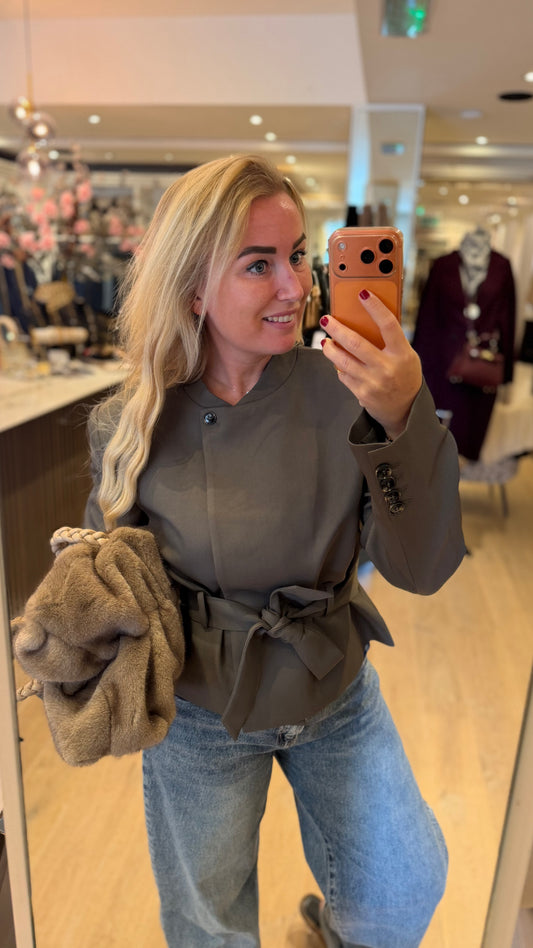 Neo noir blazer kailyn