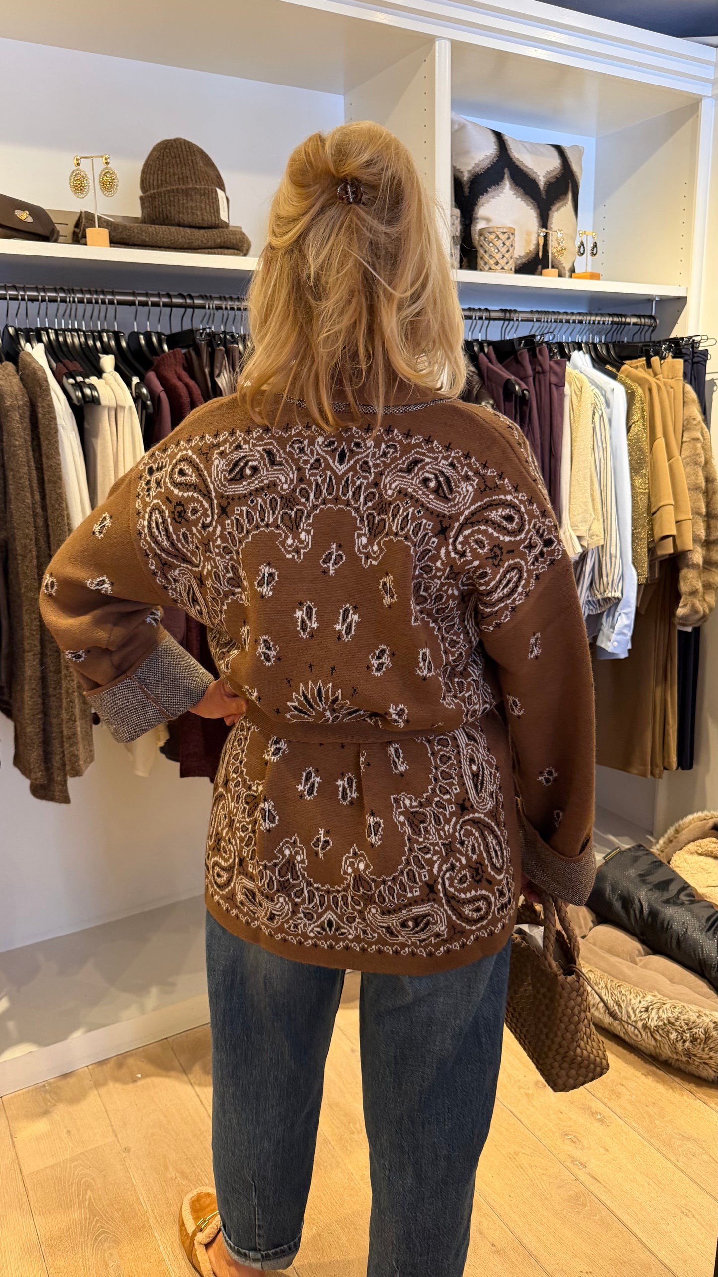 Peppercorn vest shannie