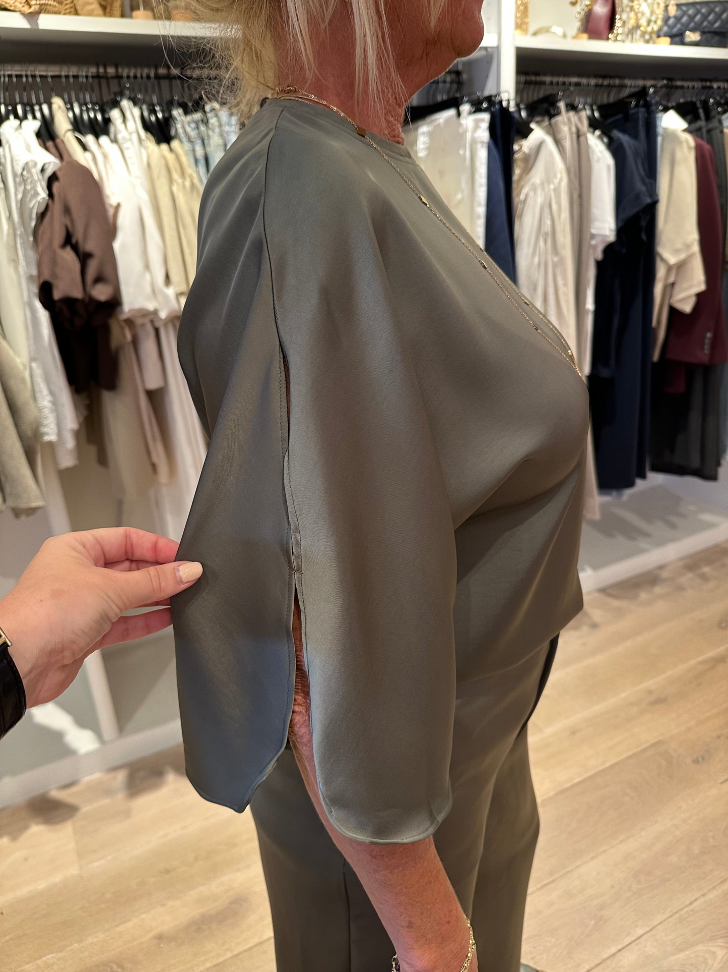 Neo noir top Liora