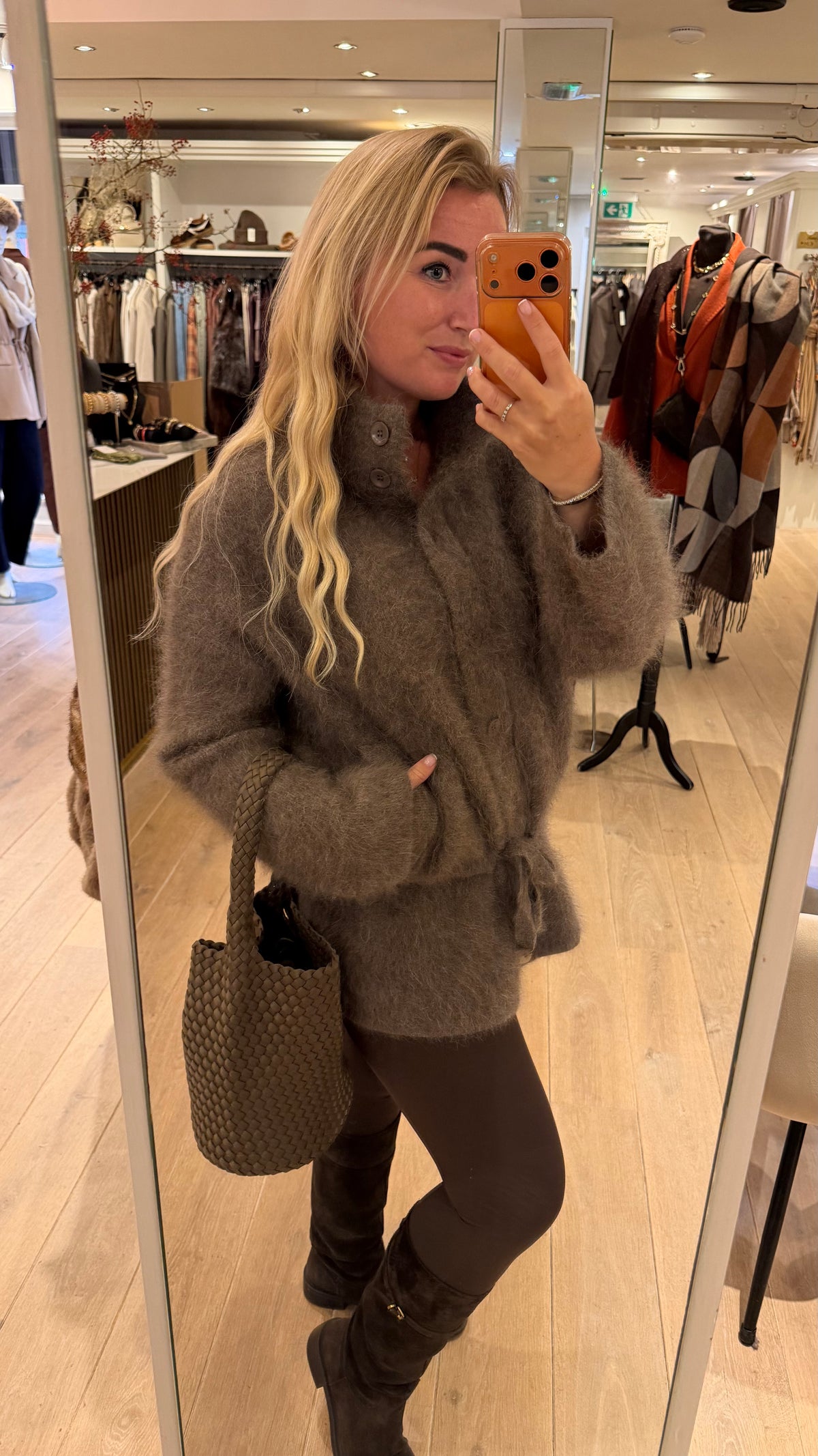 Mohair vest taupe