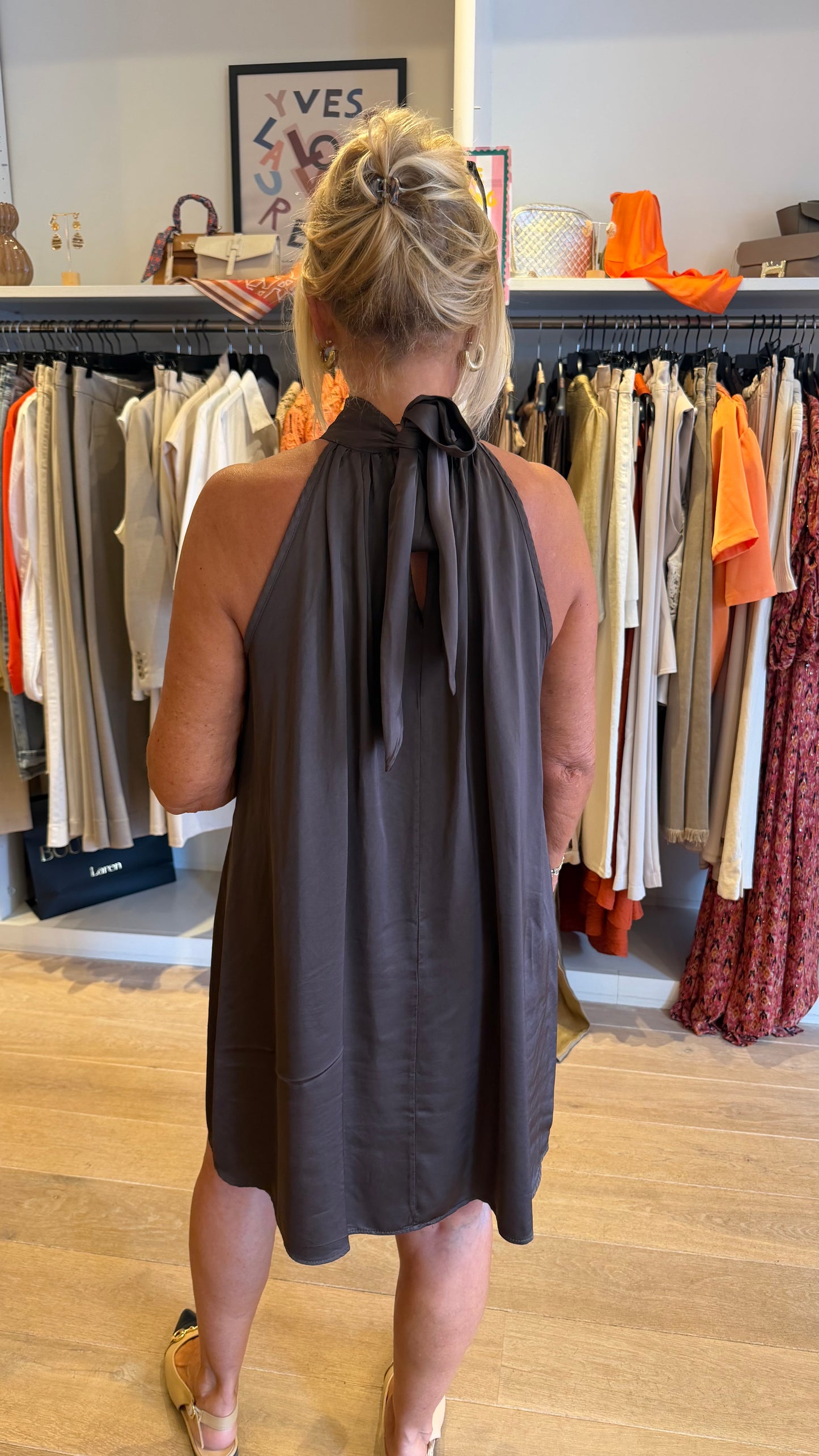 Jurk satin kort