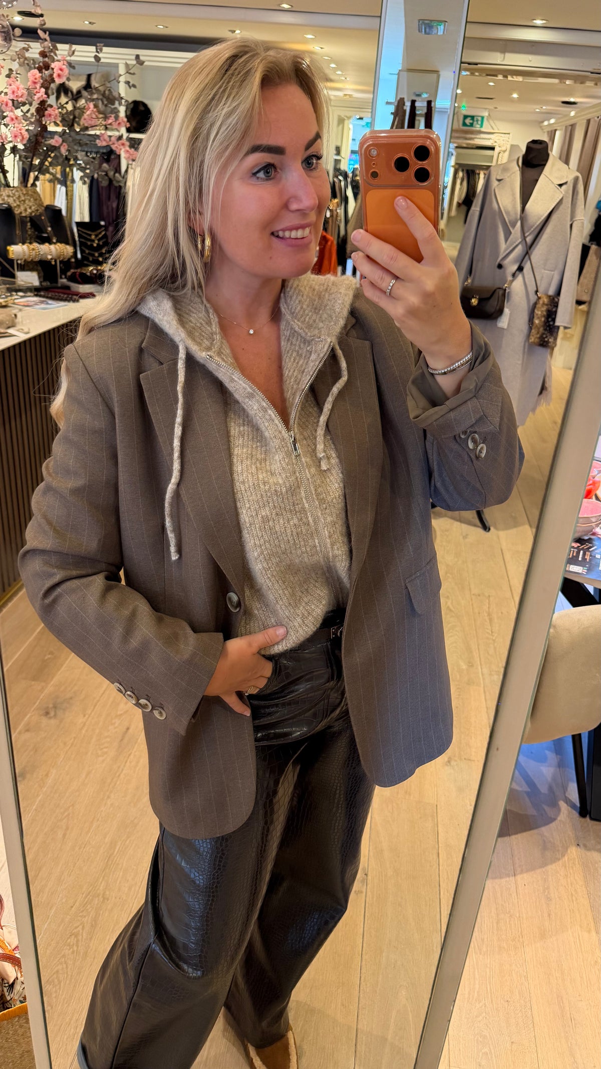 Neo noir blazer Gaby pinstripe