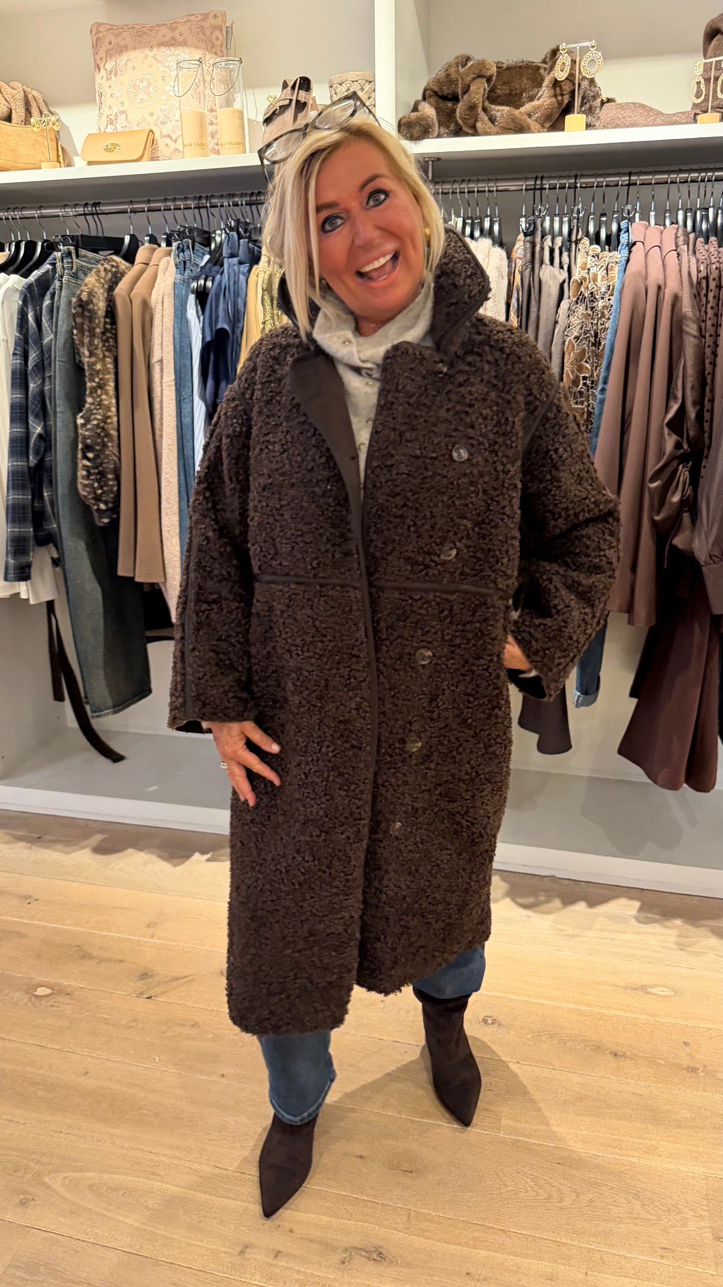 Neo noir senta coat
