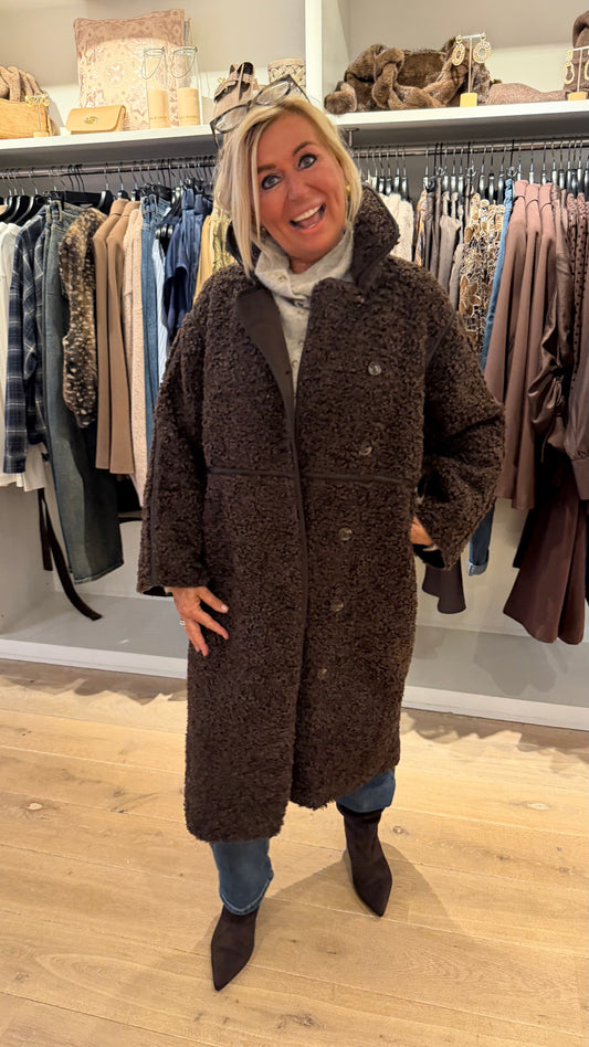 Neo noir senta coat