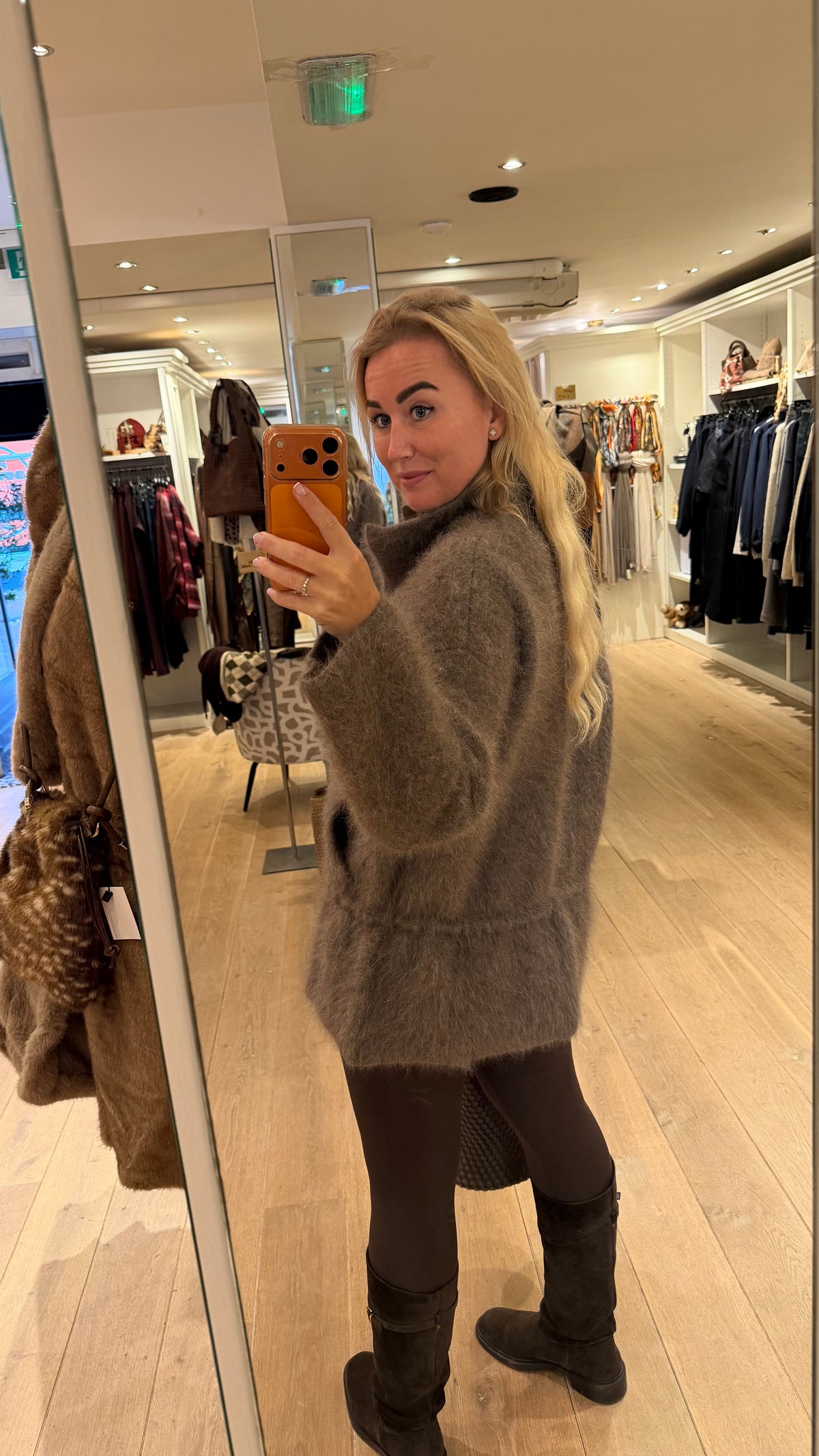 Mohair vest taupe